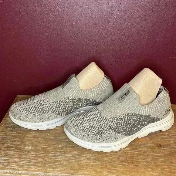 Skechers Goga Mat Air Cooled GoWalk Men’s 8.5 Slip-On Shoes - Picture 1 of 9